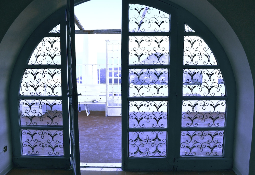 Villa photo 3