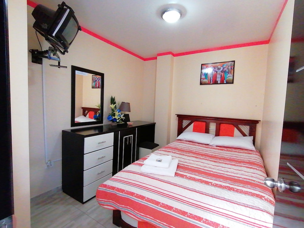 Economy Double Room Single Use, 1 Bedroom, Pool Access photo 1
