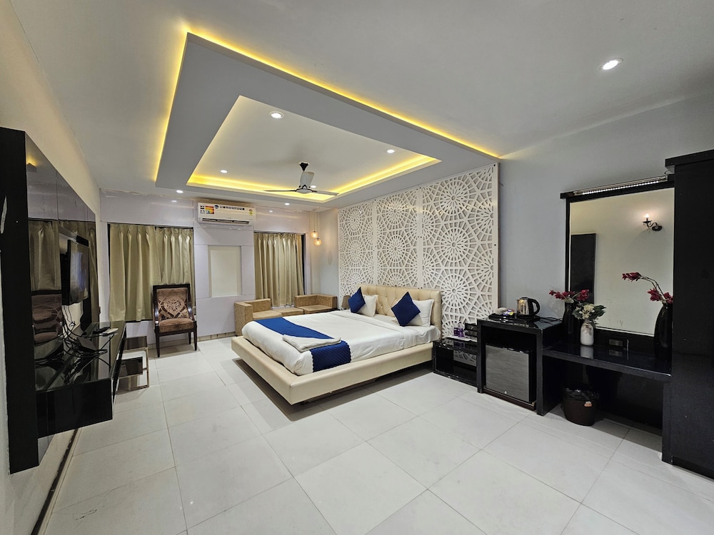 Premium Double Room, City View