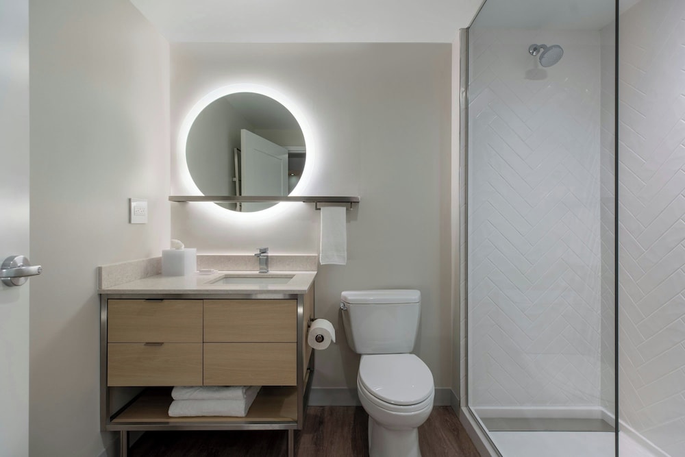 Suite, 1 Bedroom, Corner photo 2