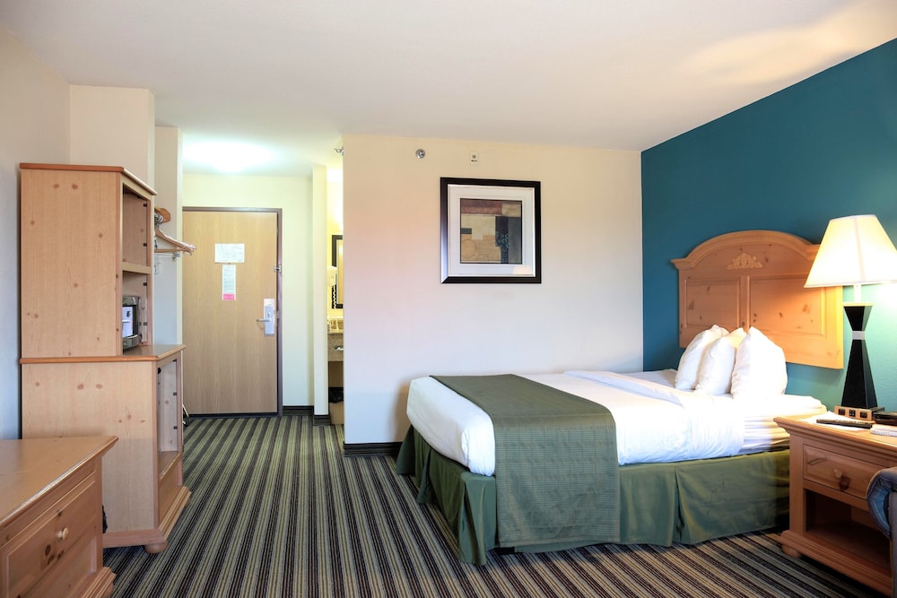 Queen Suite