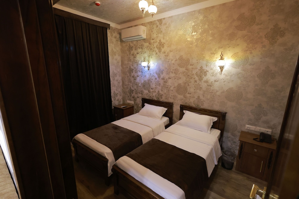 Luxury Suite