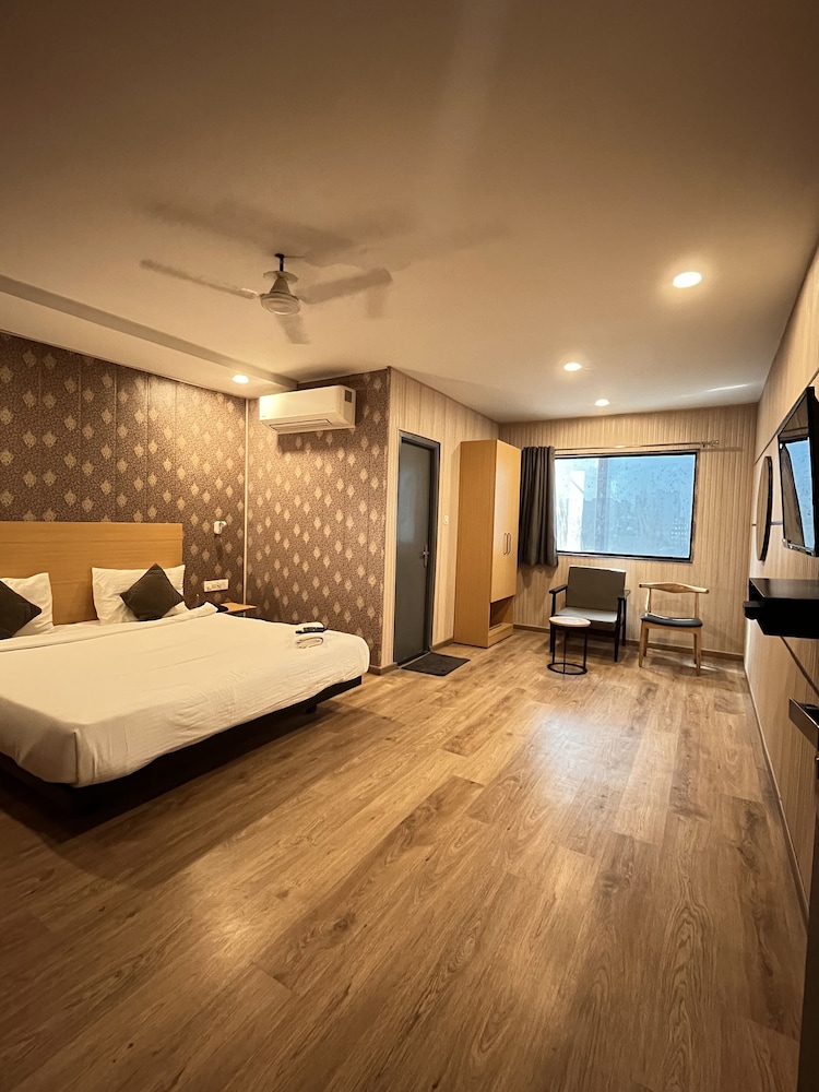 Club Room