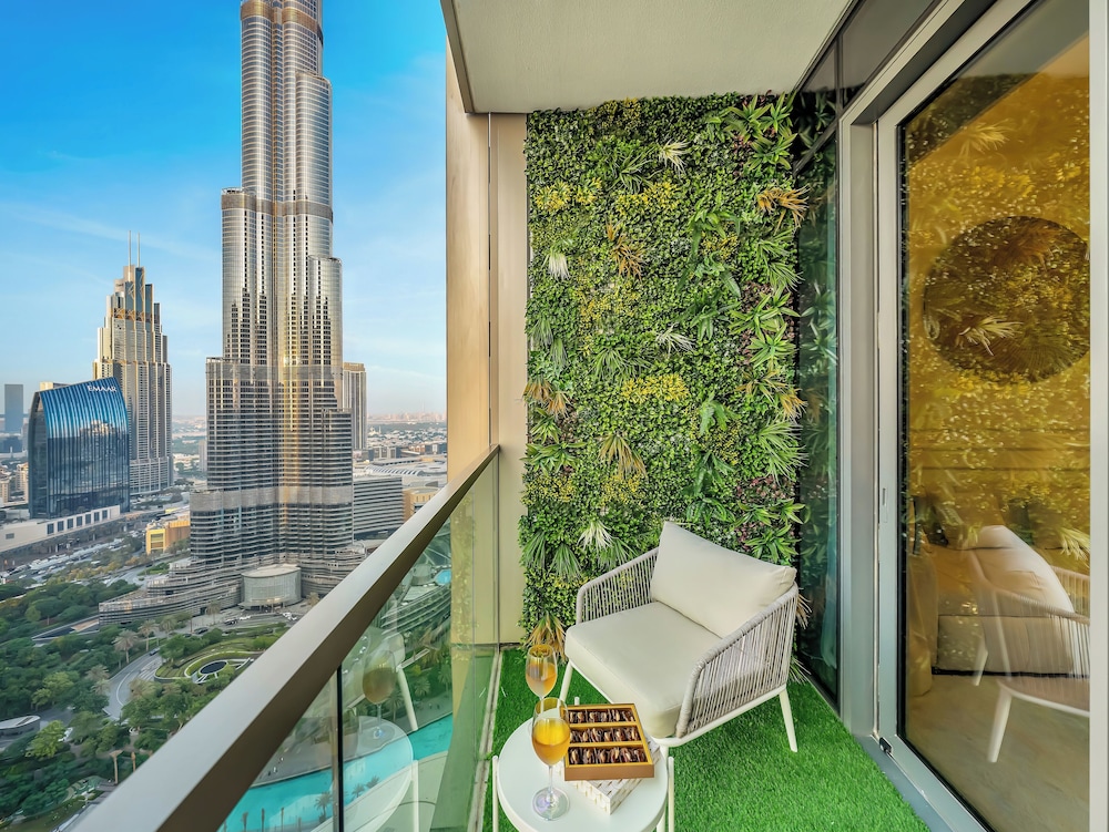 Luxury Apartment, Lake View, Corner photo 1