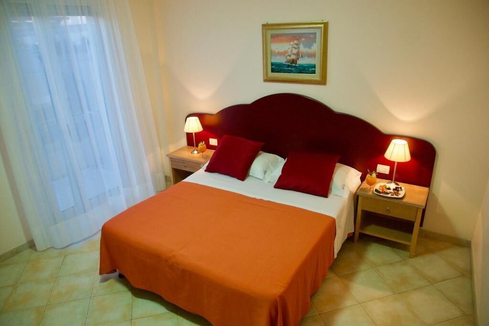 Luxury Room, 2 Bedrooms, Sea View photo 2