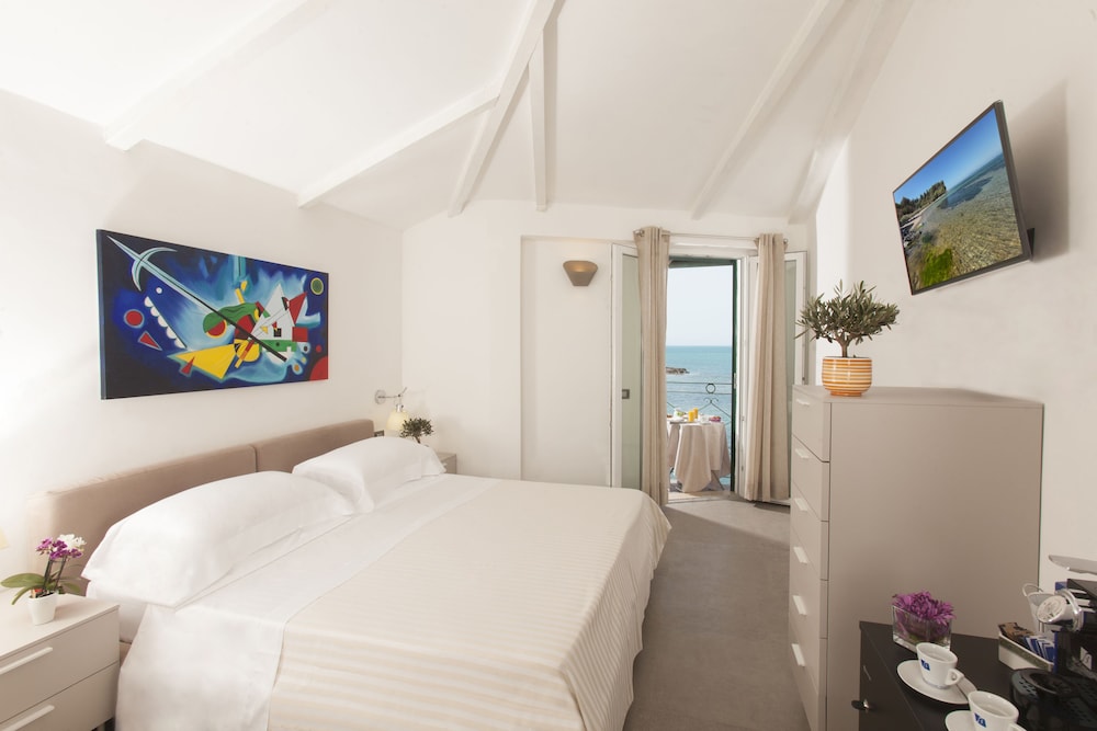 Junior Suite, Balcony, Sea View photo 2