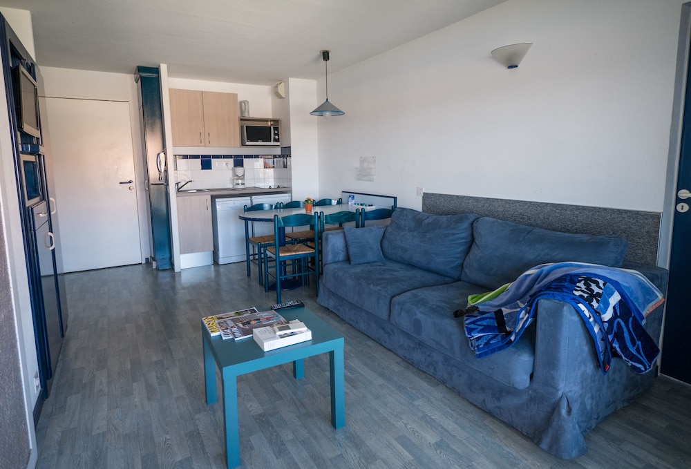 Two Bedroom Apartment (For 6)
