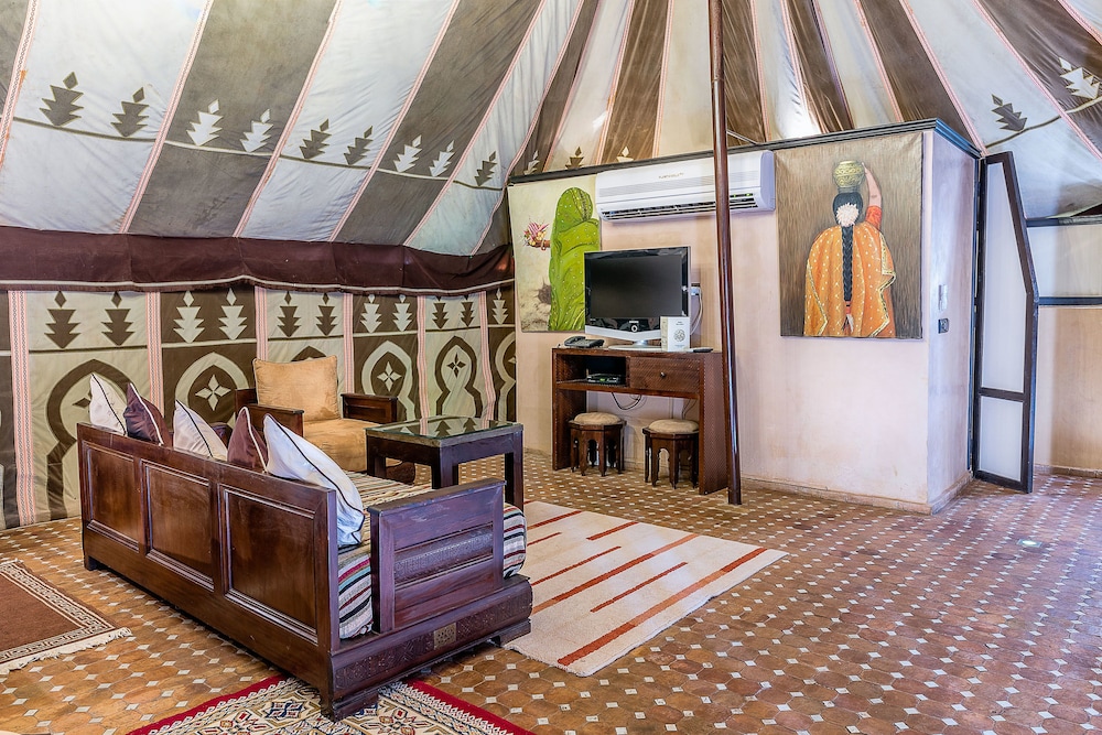 Exclusive Tent, Private Pool