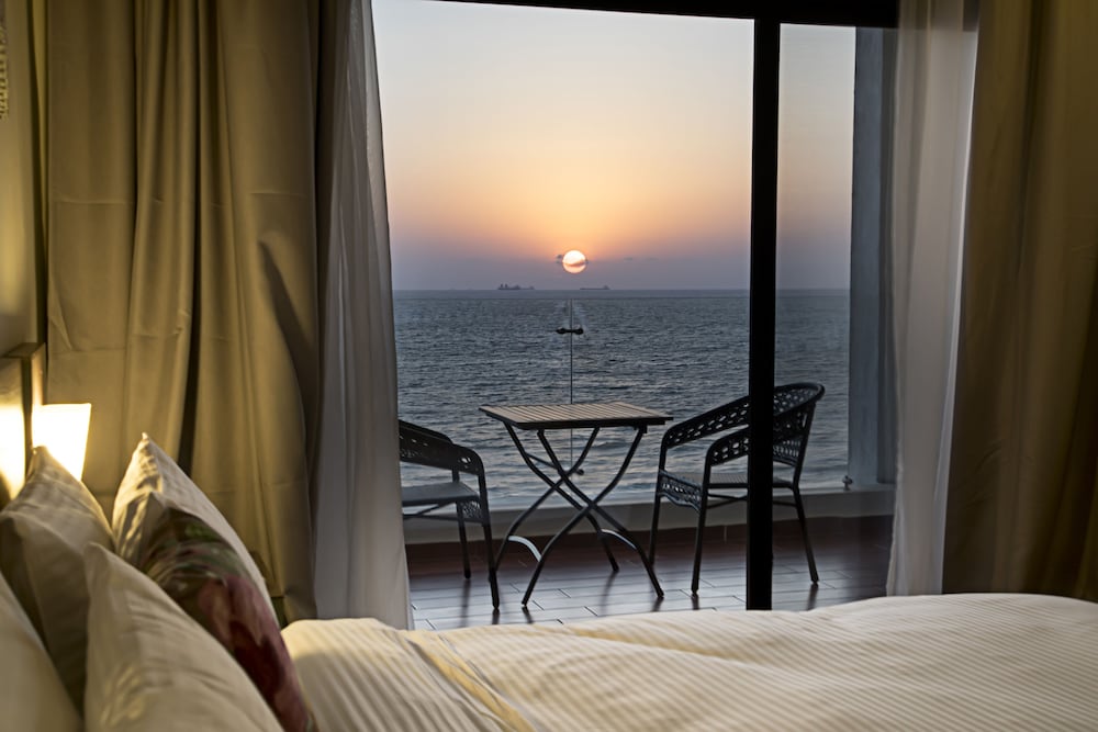 Deluxe Twin Room photo 3
