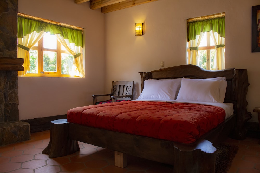 Romantic Cabin, 1 King Bed, Fireplace, Lagoon View