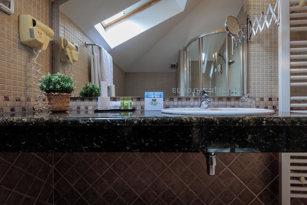 Family Triple Room - Photo 6