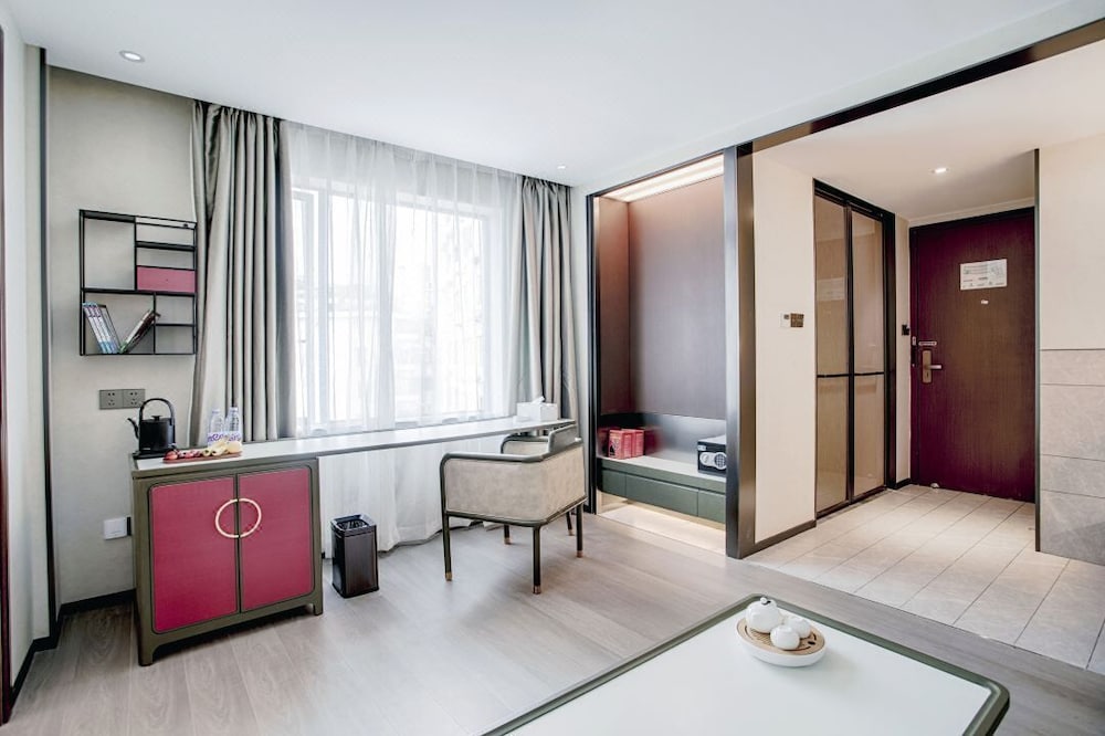 Luxury Single Room