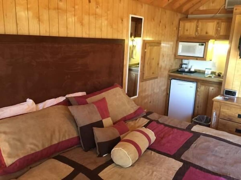 Cabin photo 2