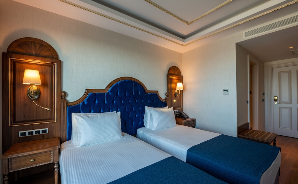 Deluxe Twin Room, Sea View photo 3