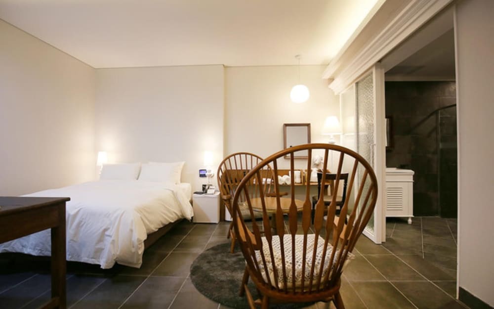 Room (VIP) - Photo 20