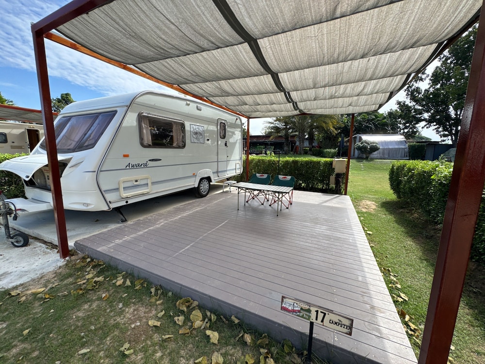 Campervan Riverfront for 2 - Photo 24