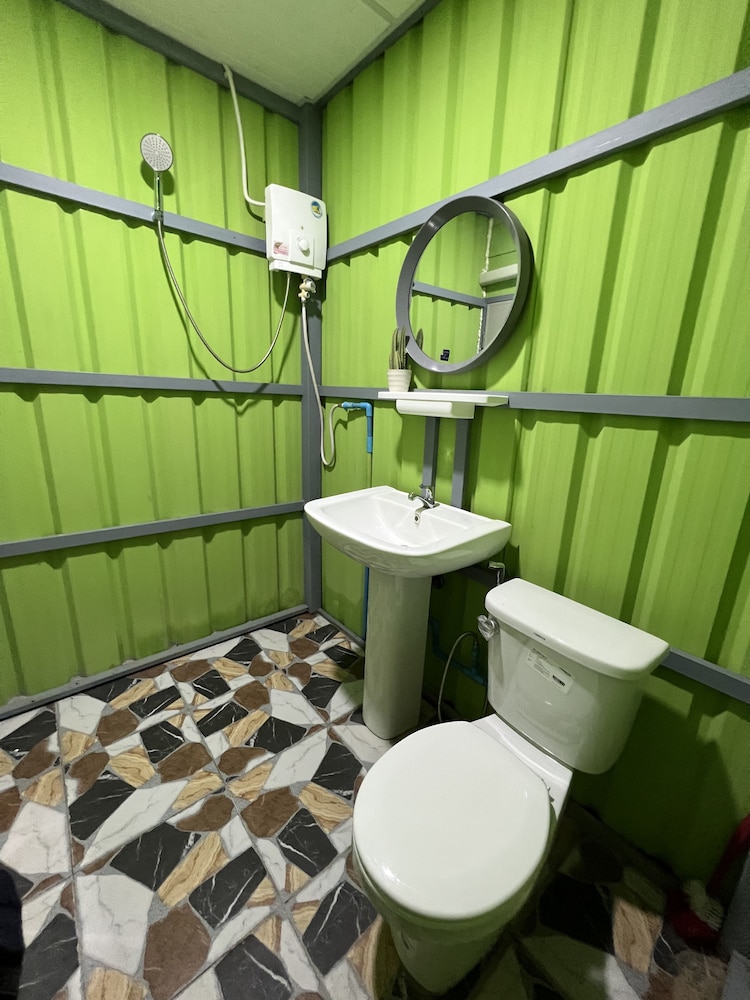 Deluxe Studio Suite photo 2