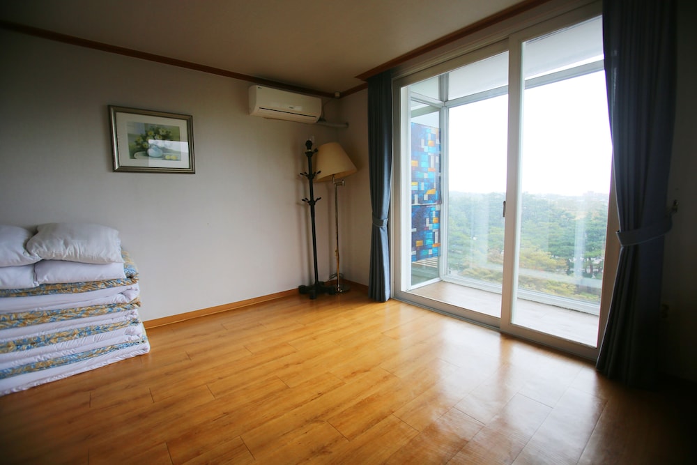 Signature Room
