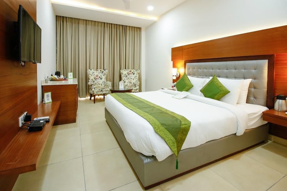 Premium Double Room, City View