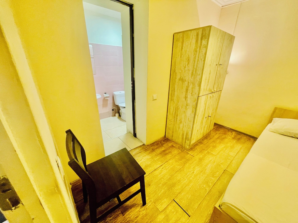 Economy Double or Twin Room photo 2