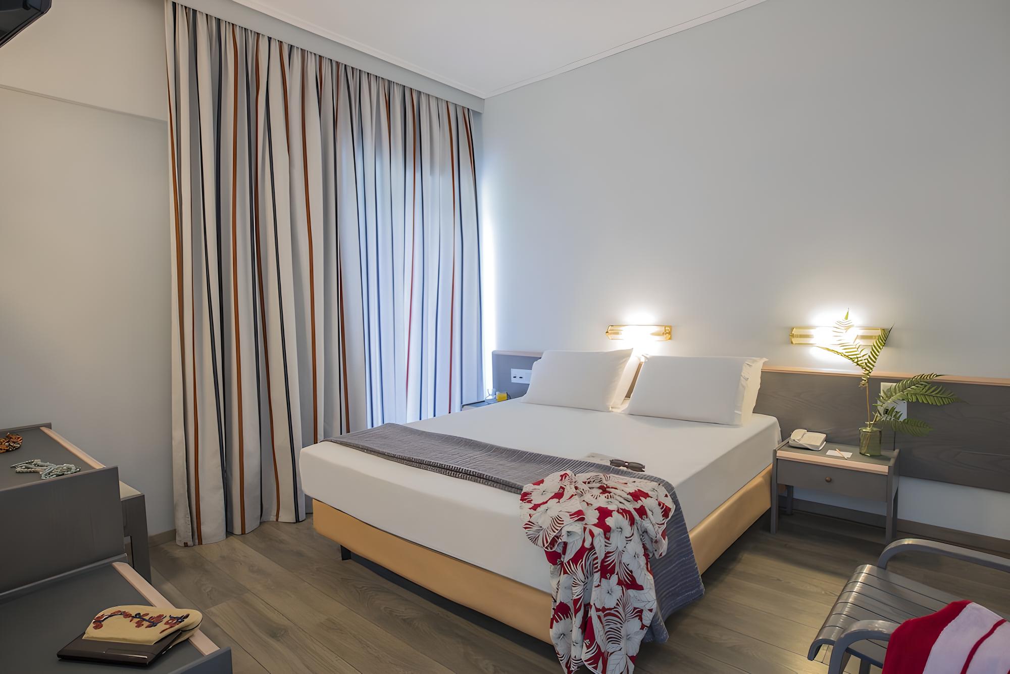 Relax in this stylish and cozy hotel room!