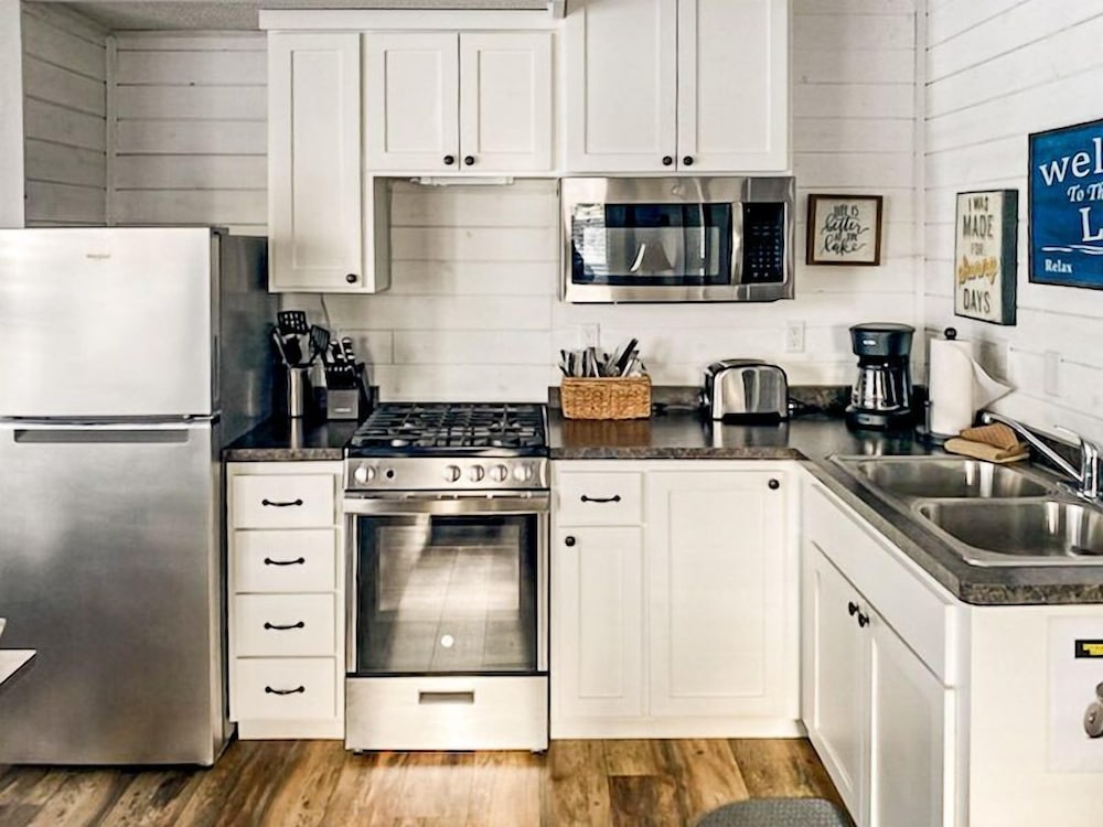 Standard Cottage