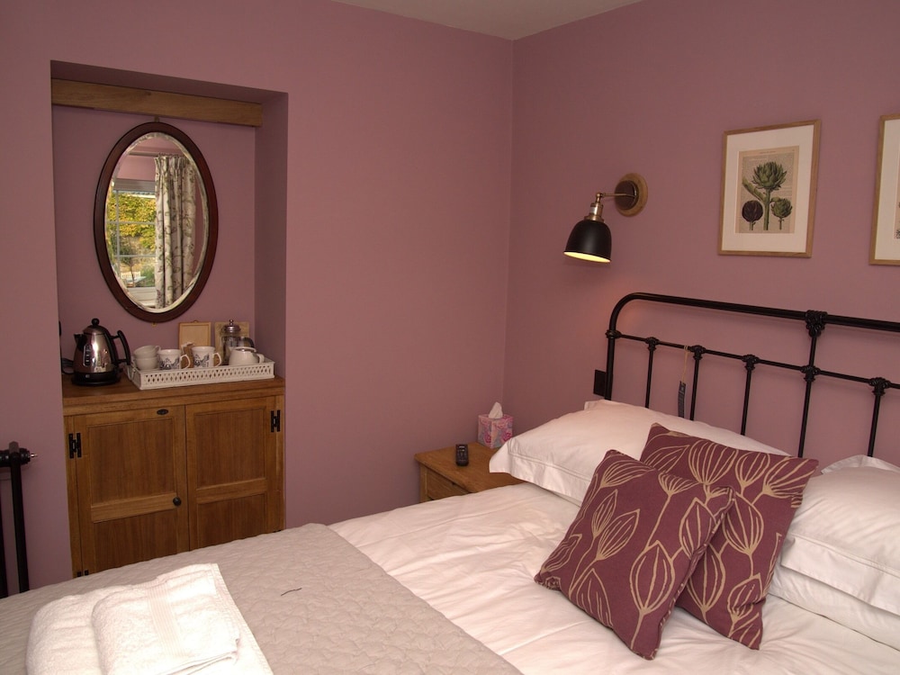Double Room, Ensuite, Garden View (Exe) photo 3