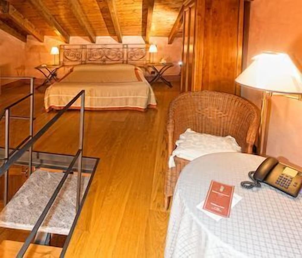 Junior Suite - Photo 1