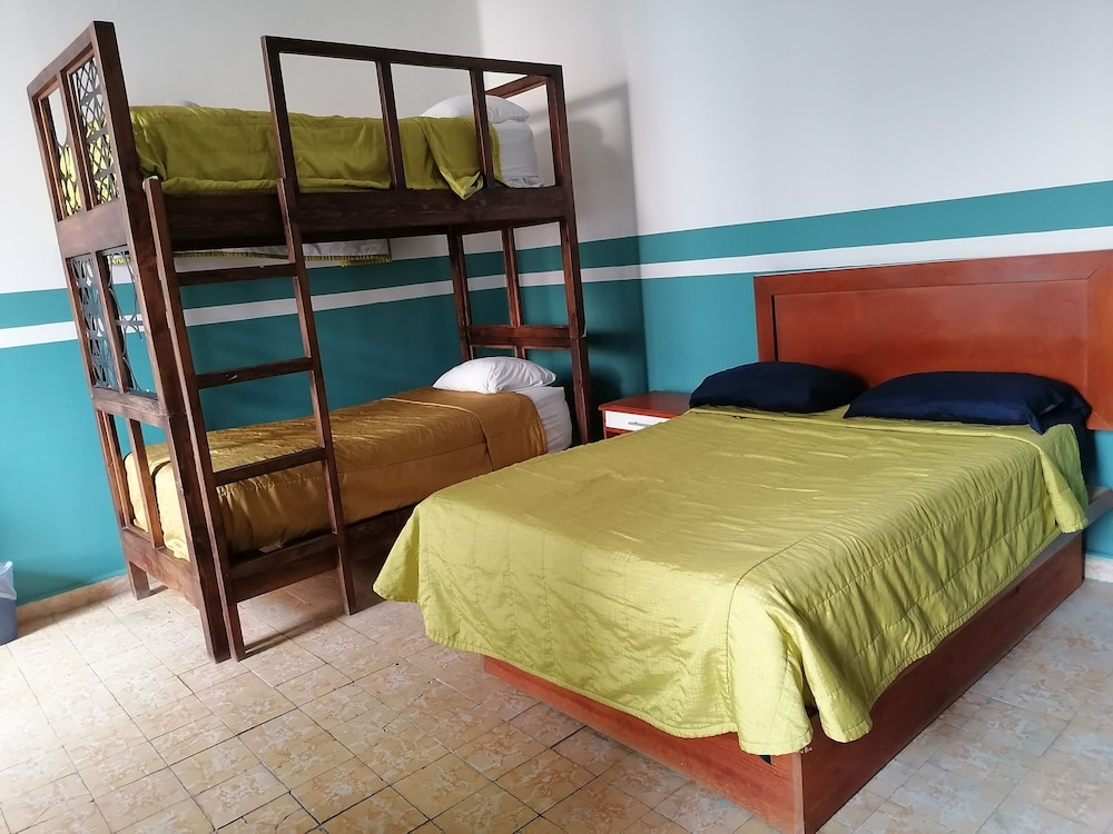 Quadruple Room, Multiple Beds photo 1