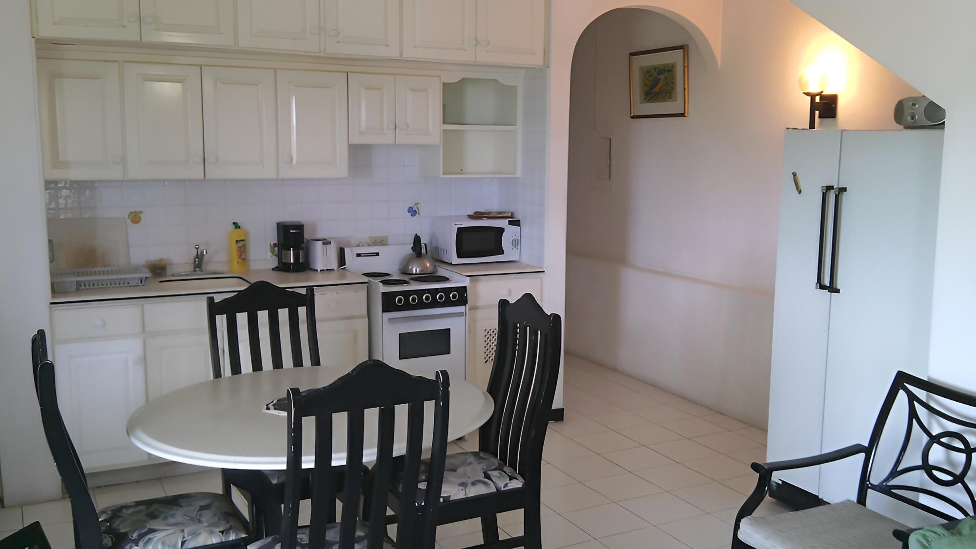 Apartment, 2 Bedrooms, Ground Floor photo 3