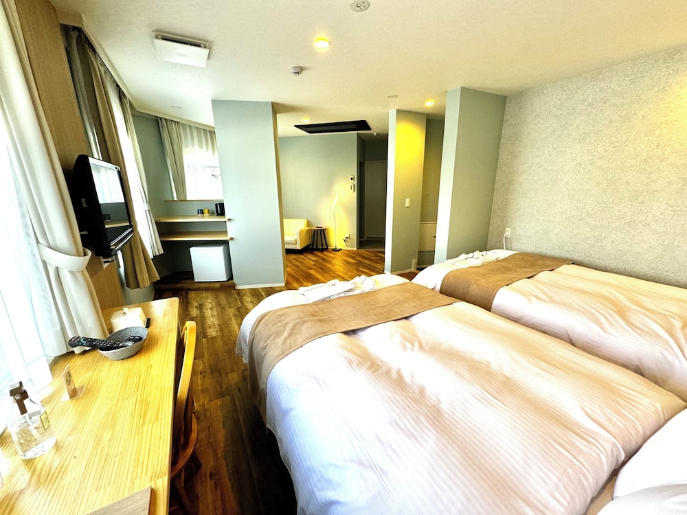 Deluxe Quadruple Room - Photo 1