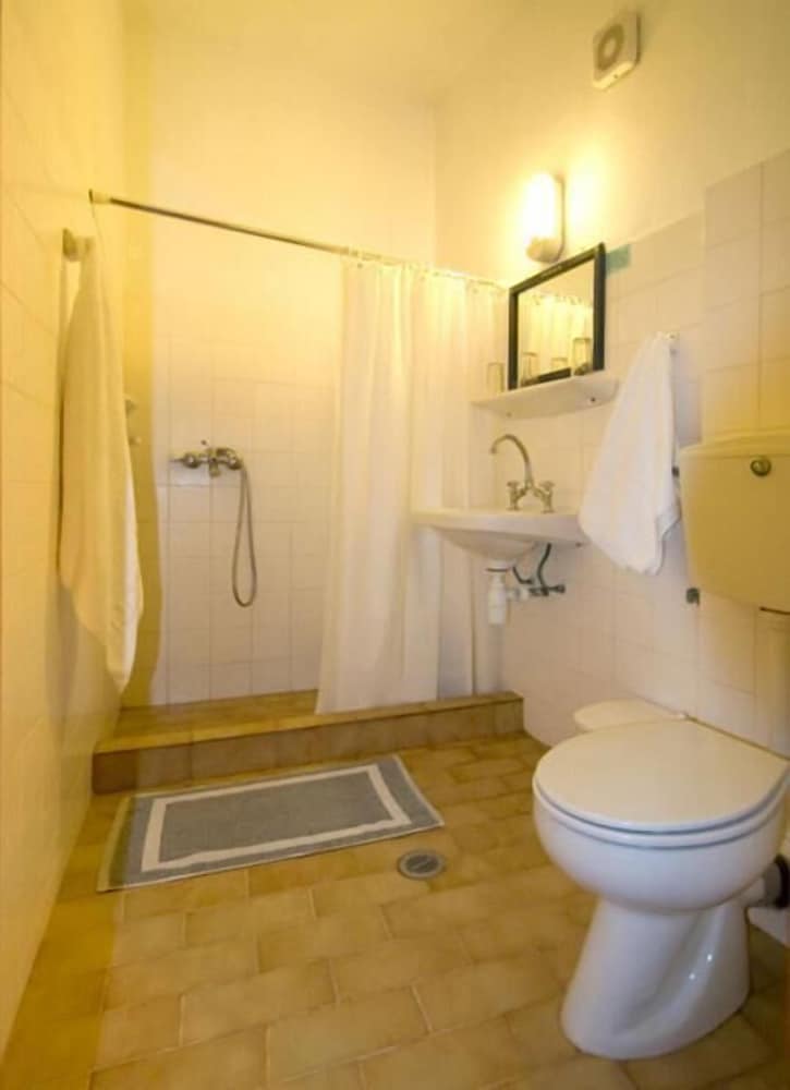 Quadruple Room photo 3
