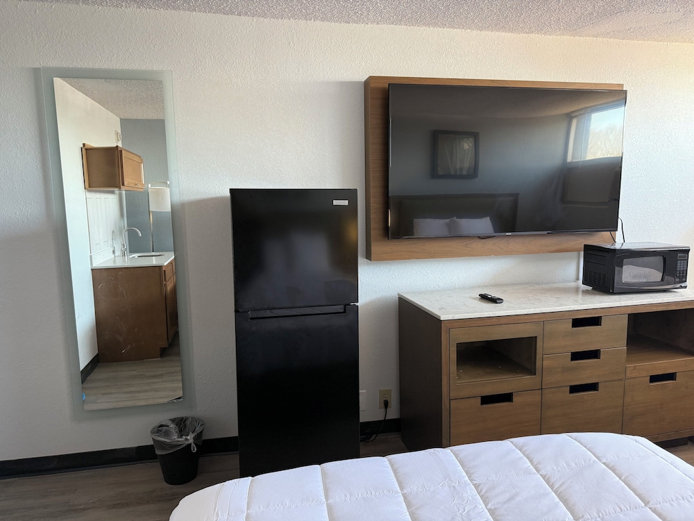 Standard Room, 2 Double Beds, Non Smoking - Photo 2