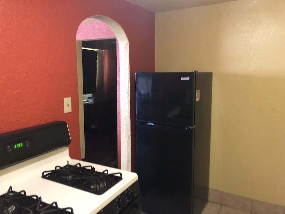 Standard Room, Smoking, Kitchenette photo 3