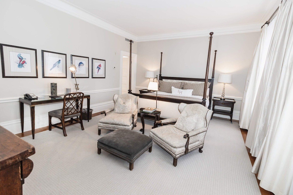 Suite (Original Master Bedroom)