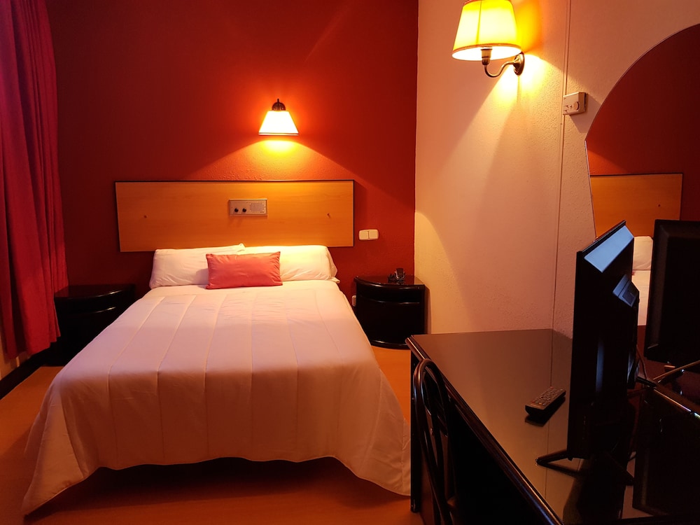 Single Room photo 2