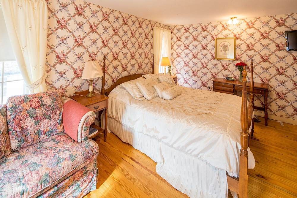 C10 Carriage House photo 1