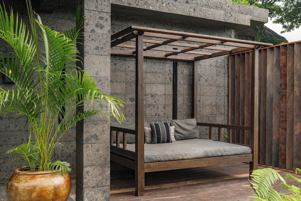 Executive Villa, 1 King Bed, Valley View