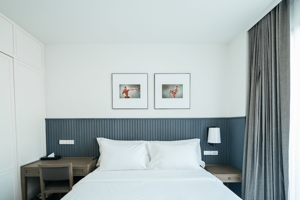 Two Bedroom Suite - Photo 3