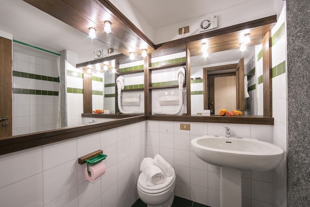 Family Studio, Mountainside (Grange Hike & Ski - 31d Sestriere) photo 2