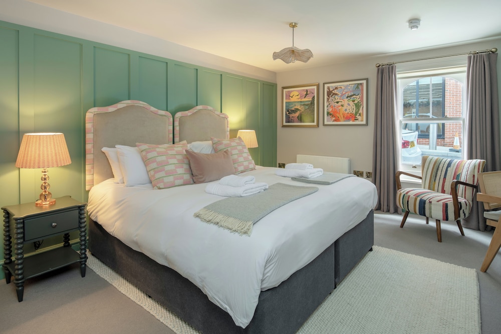 Standard Double Room, 1 Queen Bed