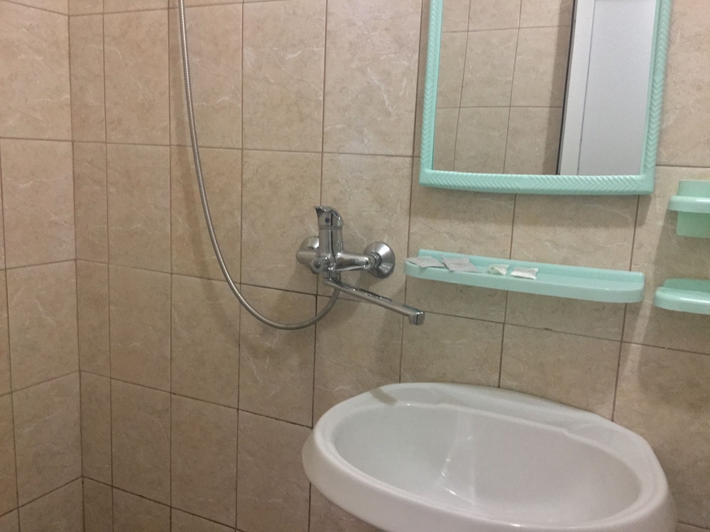 Basic Twin Room photo 2