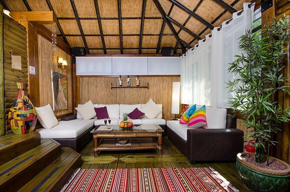 Executive Cabin photo 2