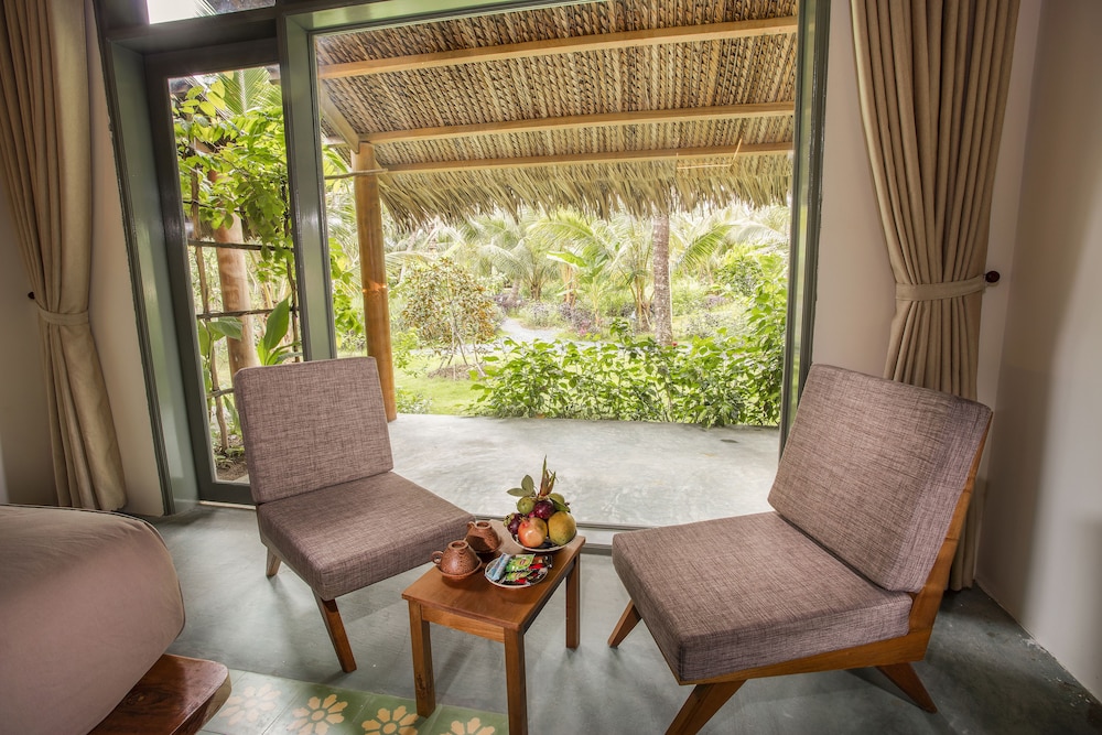 Bungalow, 1 King Bed, Garden View photo 2