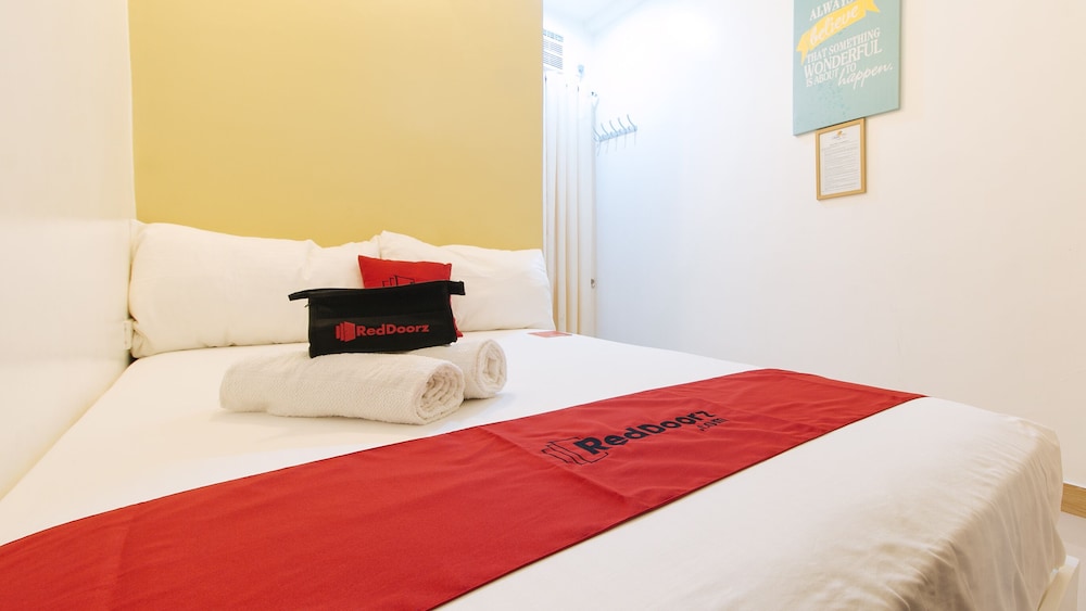 Double Room (Reddoorz) - Photo 1