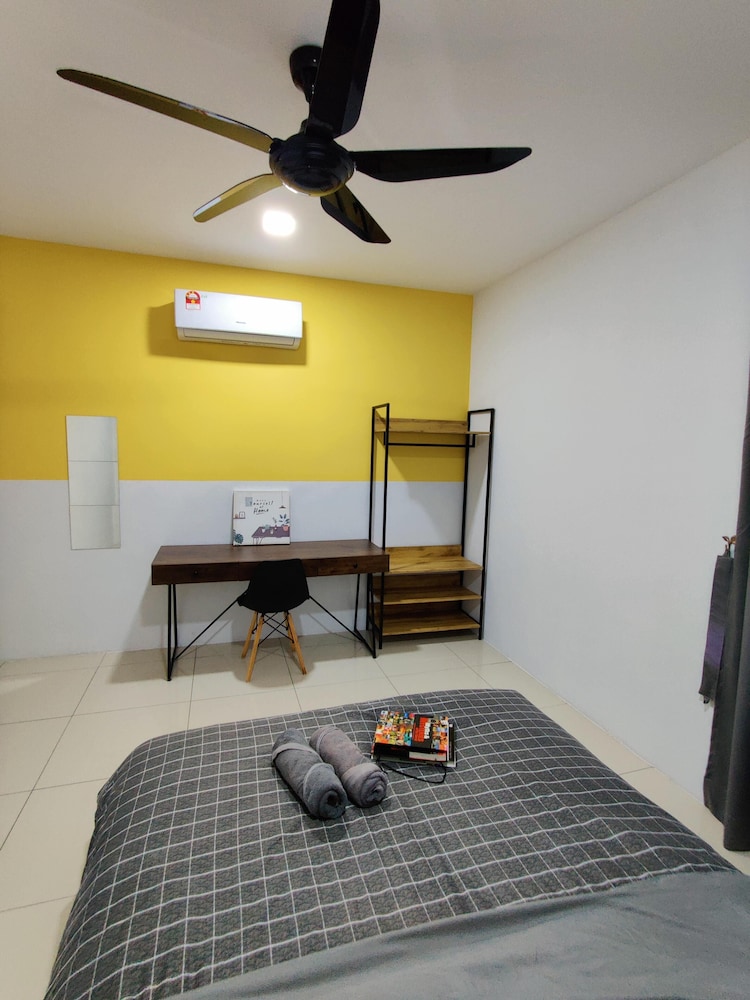 Family Condo, 3 Bedrooms, Pool Access - Photo 3