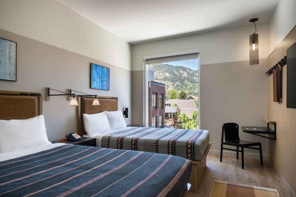 Room, 2 Queen Beds (Mobility Accessible, Roll-In Shower) photo 1