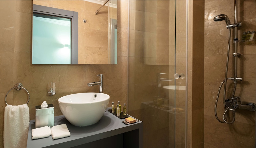 Queen Duplex Suite