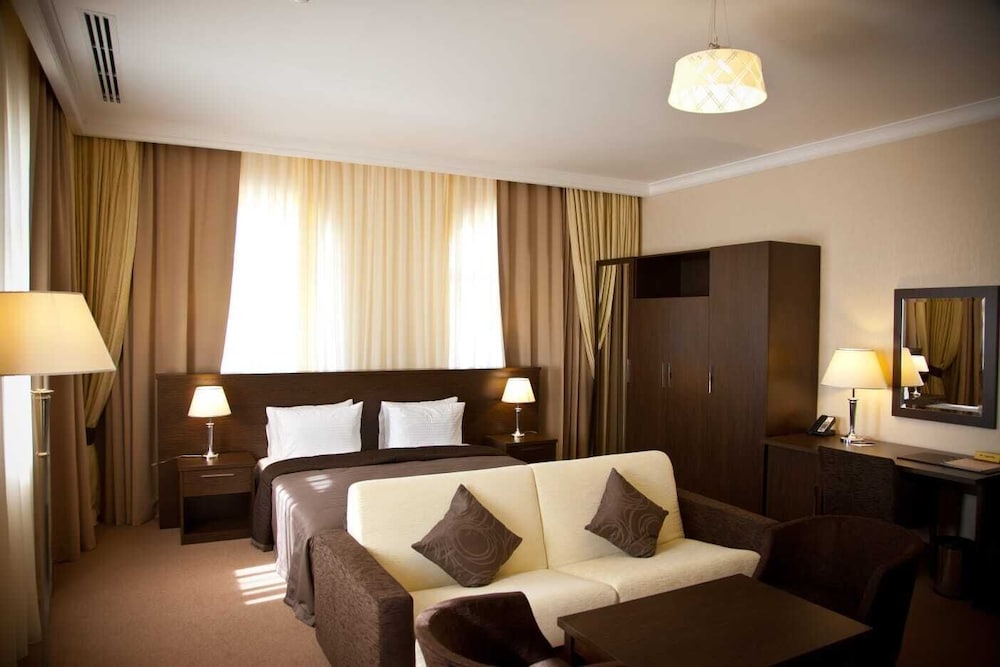 Junior Double Room