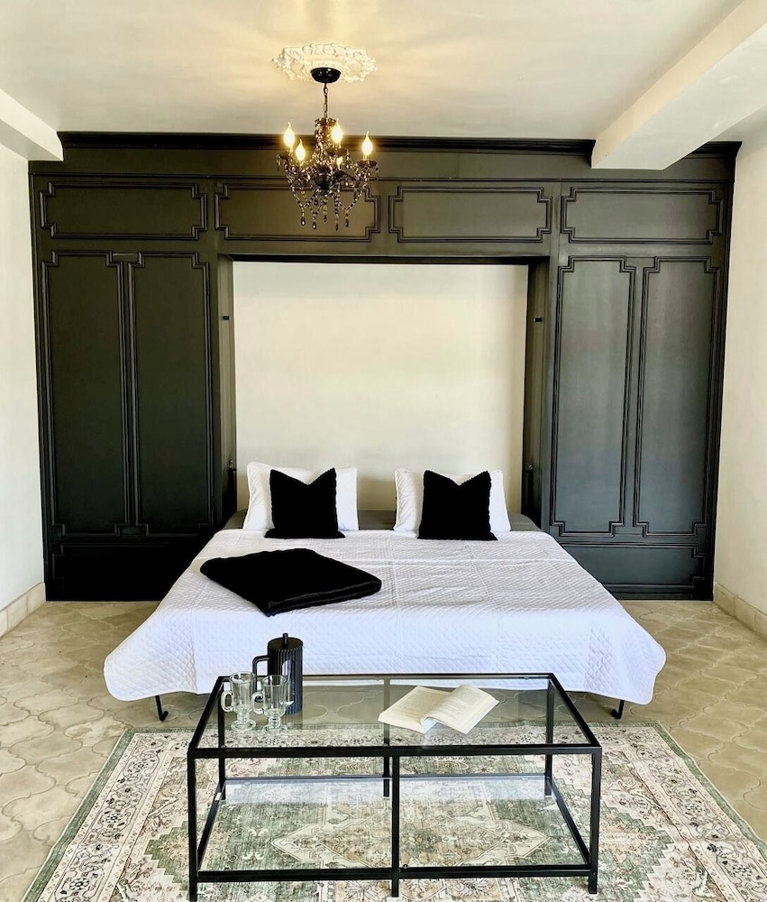 Luxury Apartment, Mountain View photo 1